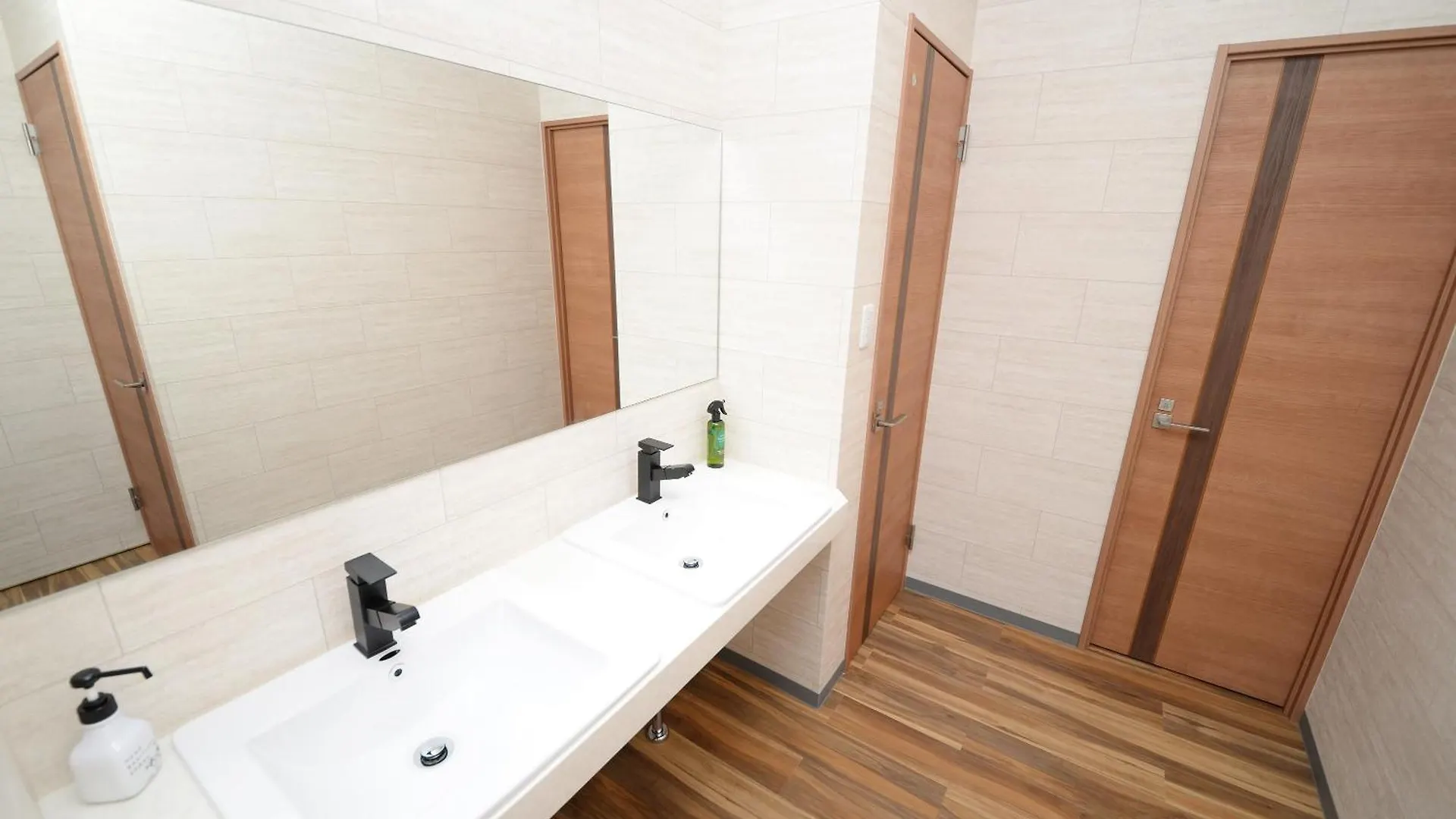 Shinjuku Ny House 301 Duplex Apartment Tokyo