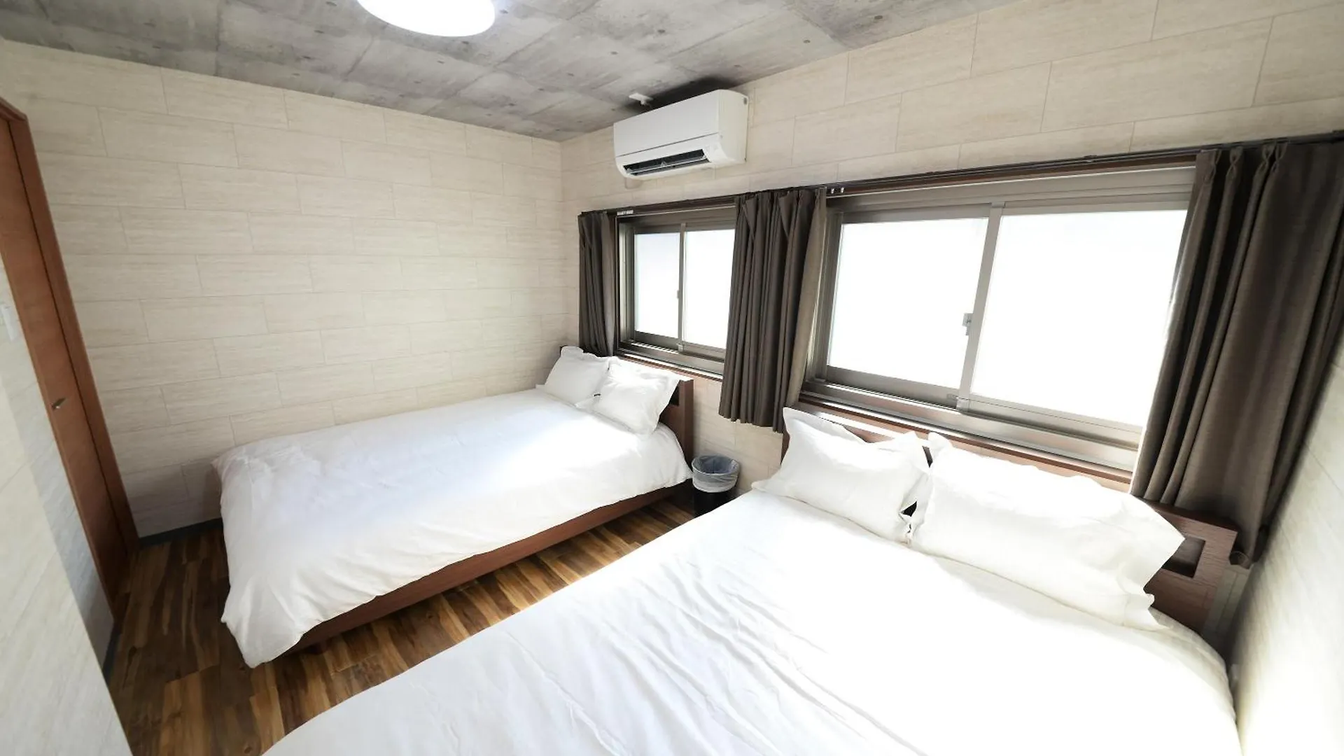 Shinjuku Ny House 301 Duplex Apartment Tokyo