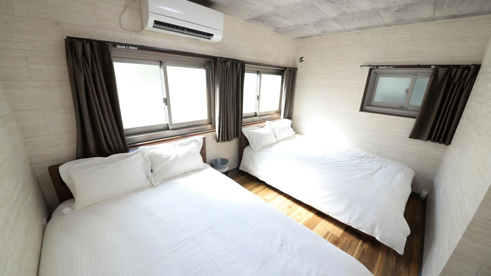 Shinjuku Ny House 301 Duplex Apartment Tokyo